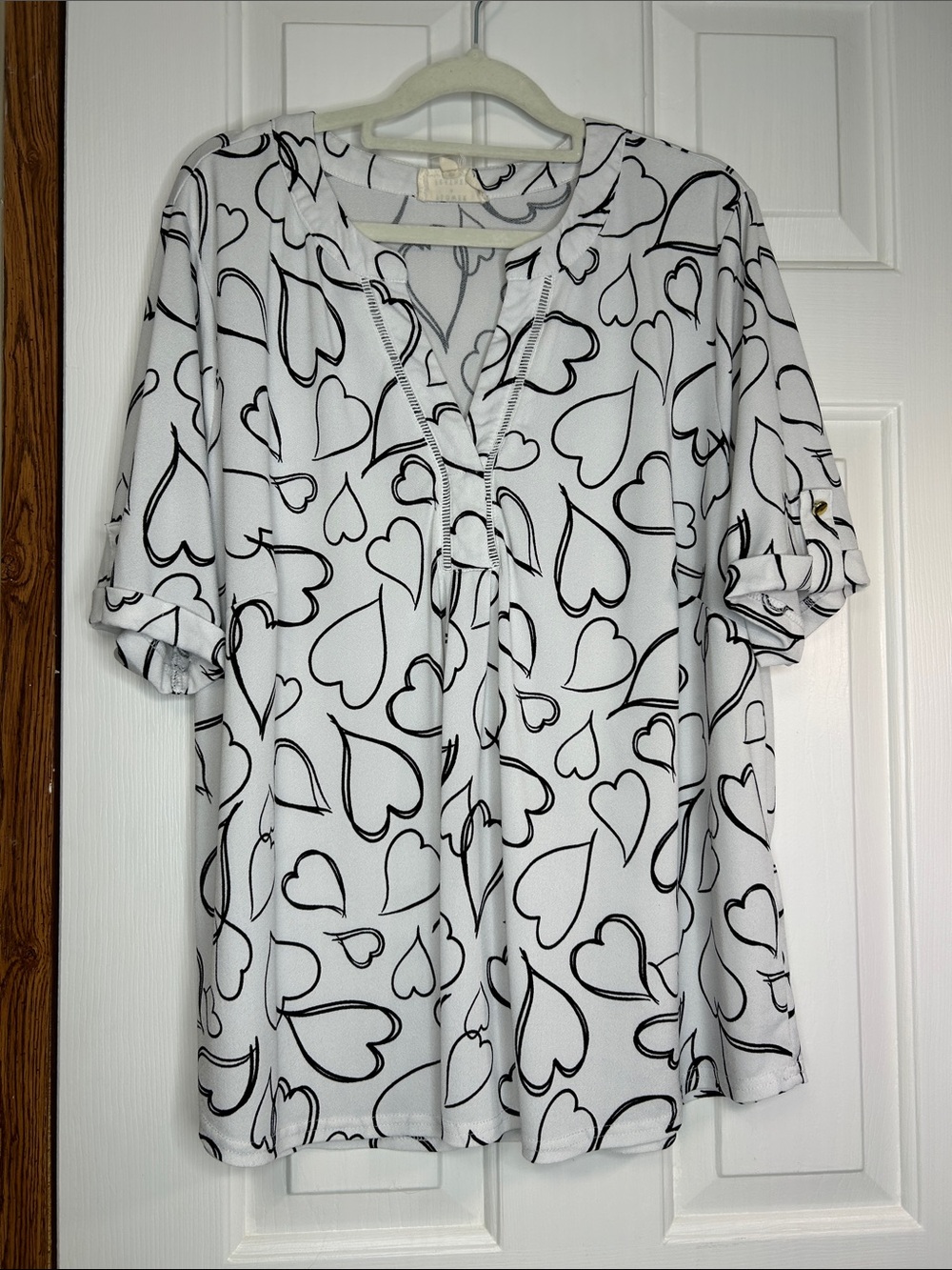 Flower & Feather White Heart-Print Roll-Tab Tunic Top